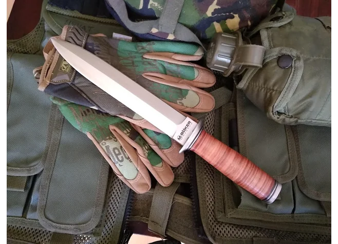 Ніж Boker Magnum Classic Dagger Фото 2